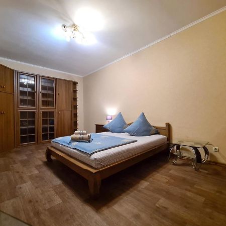 1-Room Luxury Apartment On Sobornyi Avenue 170-V, By Grandhome Запорожье Экстерьер фото