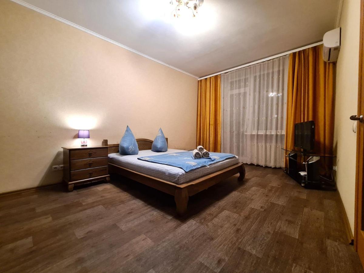 1-Room Luxury Apartment On Sobornyi Avenue 170-V, By Grandhome Запорожье Экстерьер фото