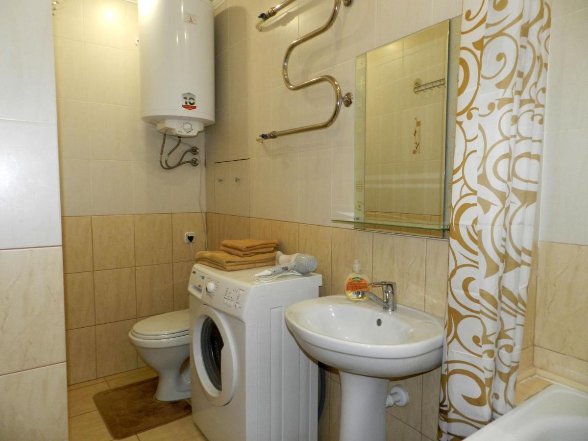 1-Room Luxury Apartment On Sobornyi Avenue 170-V, By Grandhome Запорожье Экстерьер фото